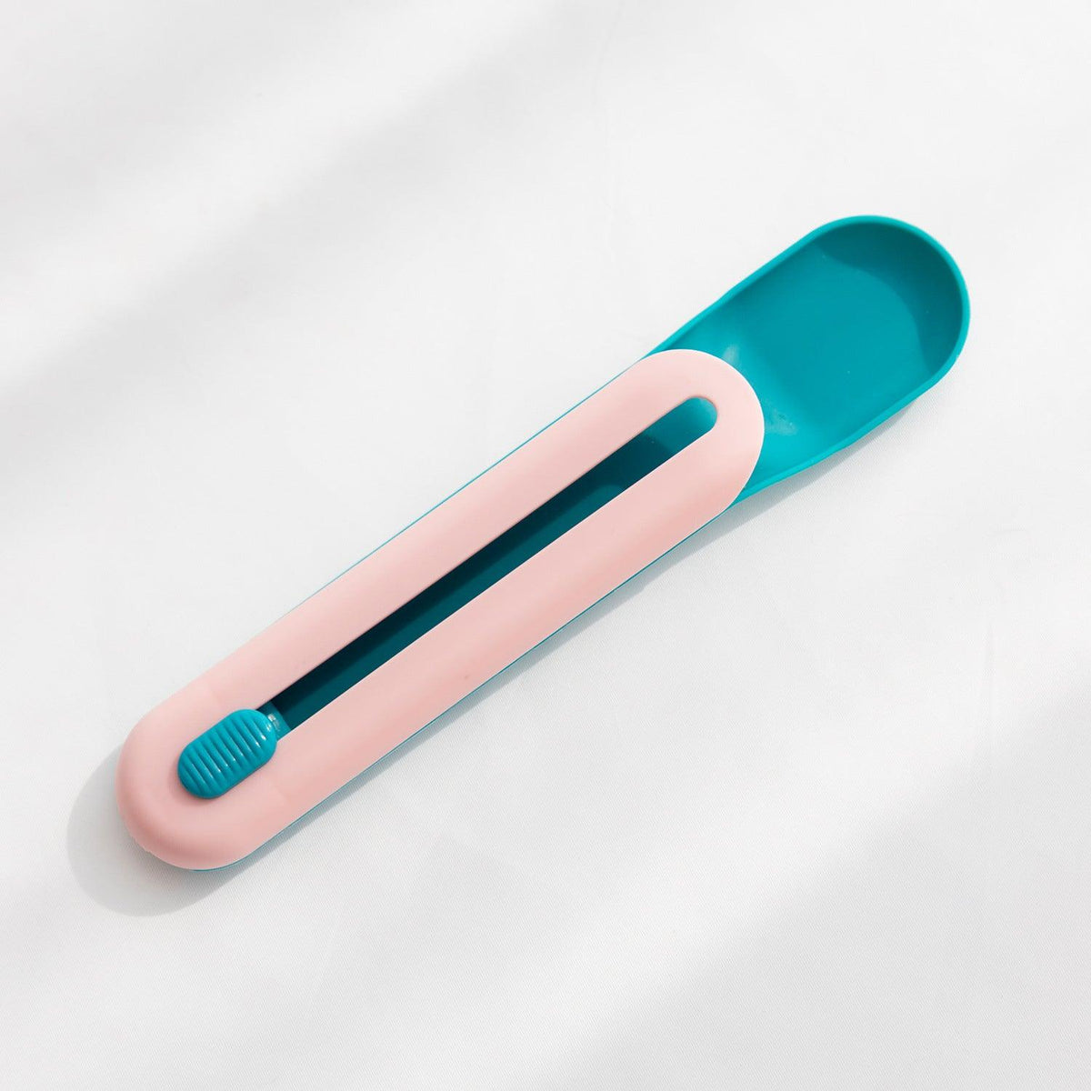 The Hot Cat Strip Spoon - Shaya. Aproducts™